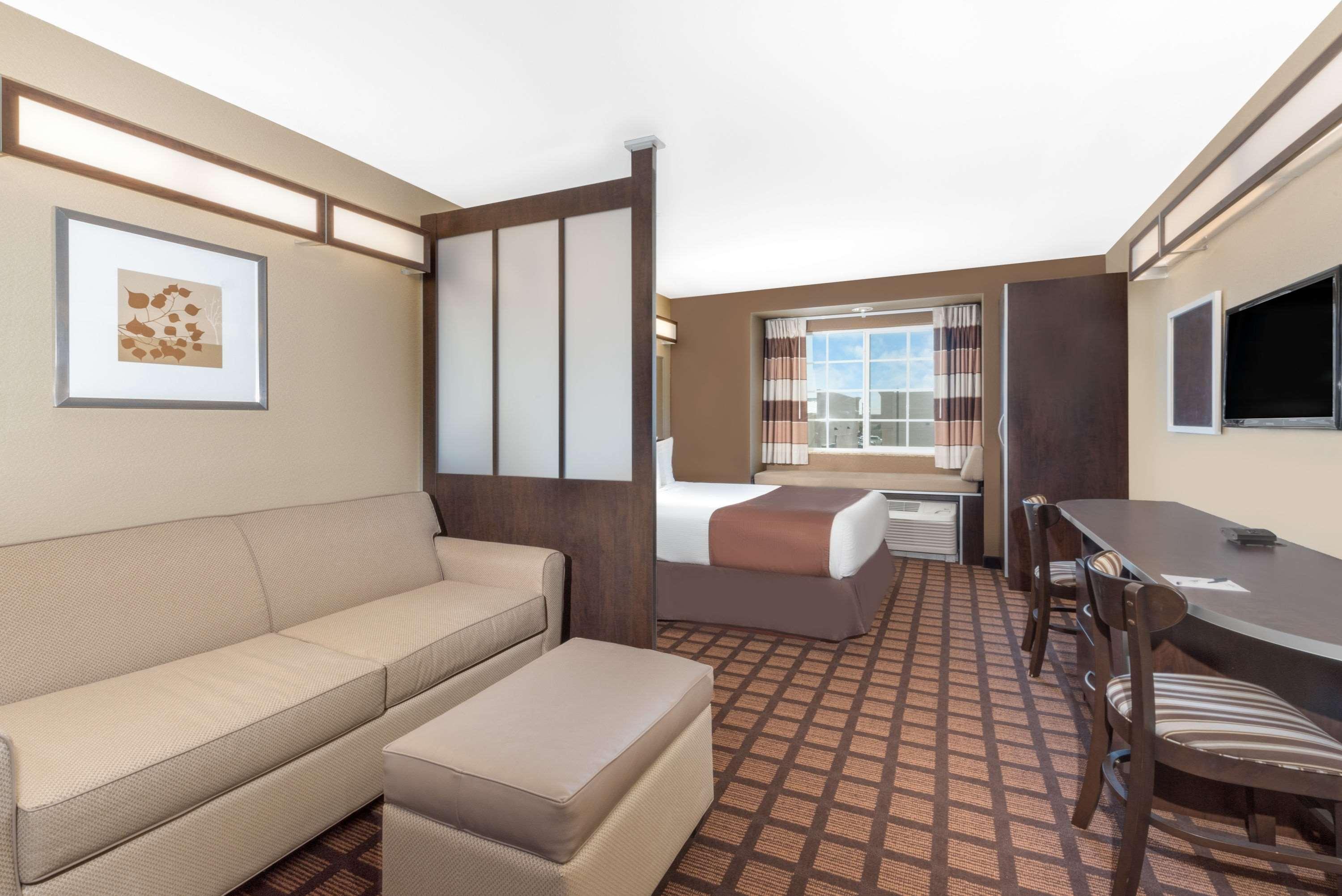Microtel Inn & Suites By Wyndham Midland Eksteriør bilde
